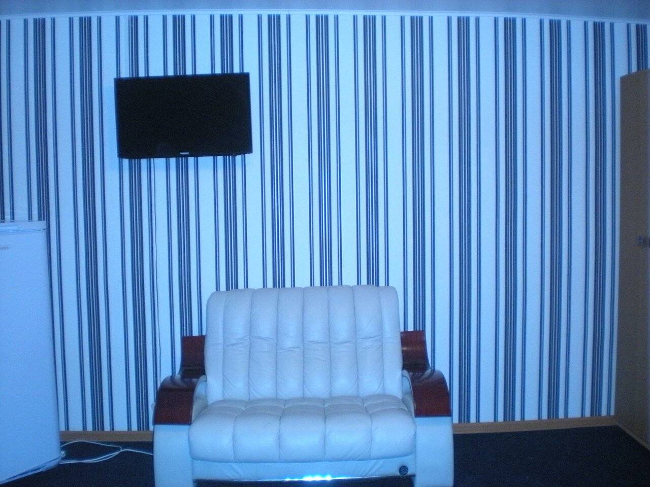 Фотографии номера Номер полулюкс в Гостинице Сибирячка Стрежевой